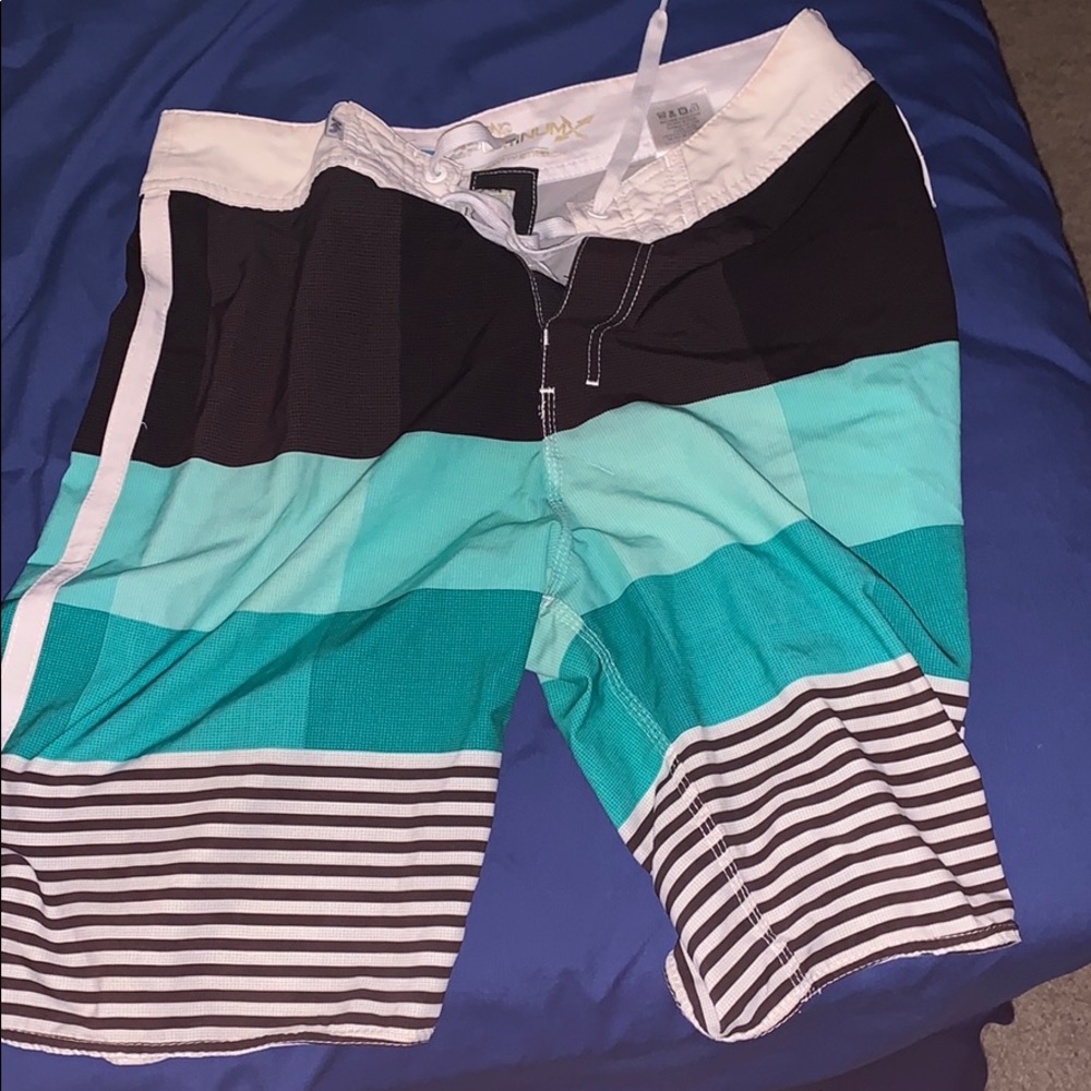 Billabong boardshorts